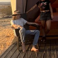 Claire Dobbs的照片