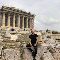 Güray Güney的照片