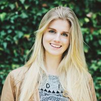 Julia Gabel的照片