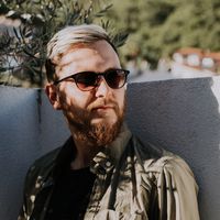 Viktor Gubanov的照片