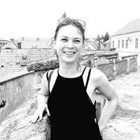 Julia Lantos的照片