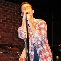 Troy Mercer的照片