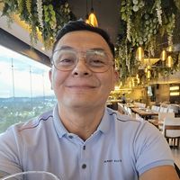 Lester Menendez的照片