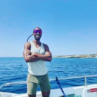 Cesar  Mena的照片