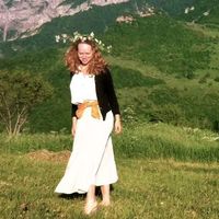 Tara Isabella Burton的照片