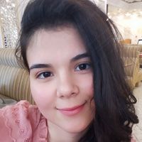 Guzel Islanova的照片