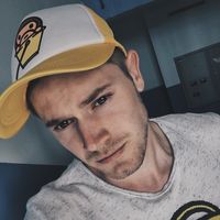 Dmitry Bankovskiy的照片