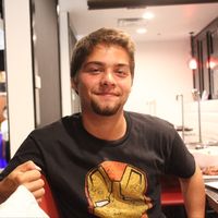 Cem Celikutku的照片