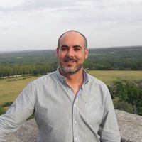 José M. Almodovar的照片