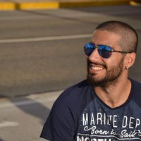 Mustafa Ece的照片