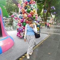 Karin Bestari的照片