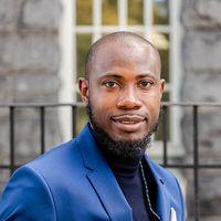 Fotos de Collins Collins Ugezene