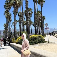 Ganeshaloudya Sutrisna的照片