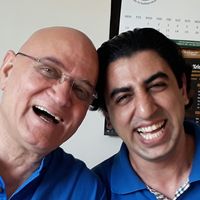 AMIR PARVARESH的照片