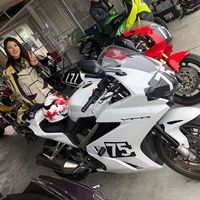 Photos de 麗奈 鋒田