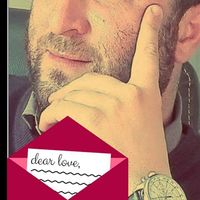 Akli Mezaour's Photo