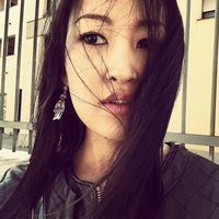 Azhar Kadyrkulova的照片