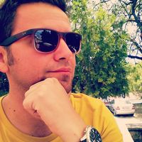 Mehmet Ünür的照片
