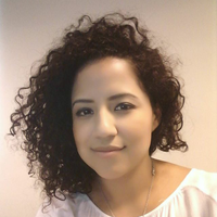 Julia Reyes的照片