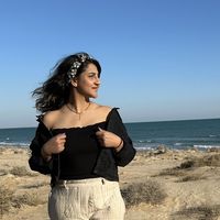 Monir Hashemi's Photo