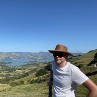 Andrew Livingstone的照片