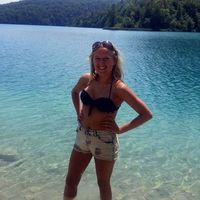 Nicole Hoddinott的照片