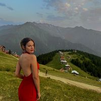 Müjde Ulıtaş's Photo