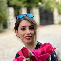 Hamide Depersia的照片