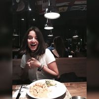 Asena Aydemir的照片