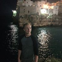 Mári Dávid的照片