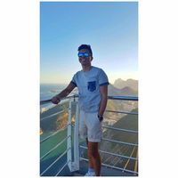 Octavio Avella的照片