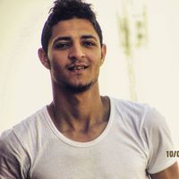 Ahmad Bastam的照片