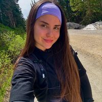 Adryana Kachalavová的照片