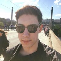 Timur  Uzakov的照片