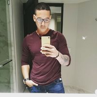 Fotos von George revan tosca