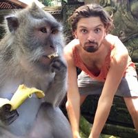 Charlie Cawood的照片