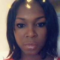 Maame K Kwabia-Holloway的照片