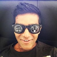 Milan Varsani的照片