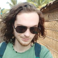 Artem Anosov的照片