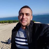 Abdou Tiouajni的照片