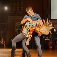 Ardena Gojani的照片