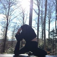 lauren baal的照片