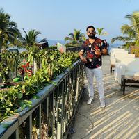 Amit Tiwari的照片