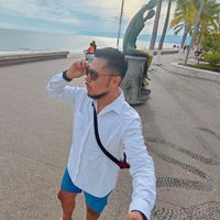 Oscar Valencia的照片