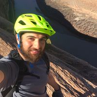 V. Leo Tawilian的照片