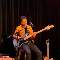 Azo Maripoza的照片