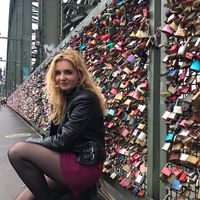 Laura Alcalde's Photo