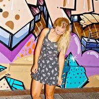 Isabelle Six's Photo