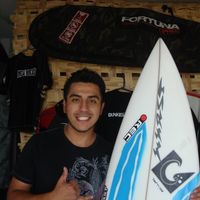 Frank  Flores的照片