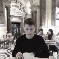 Kris 欧逸文's Photo